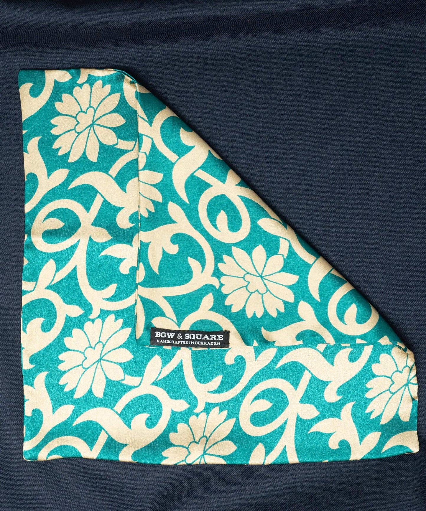 Sun & Sand Floral Green Pocket Square