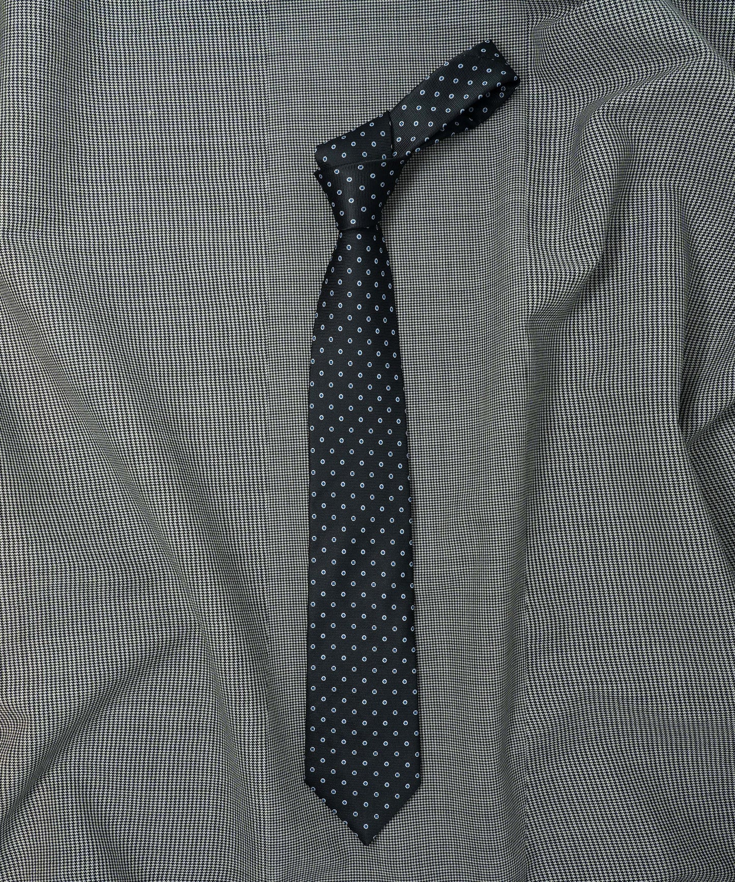 Monochrome Necktie