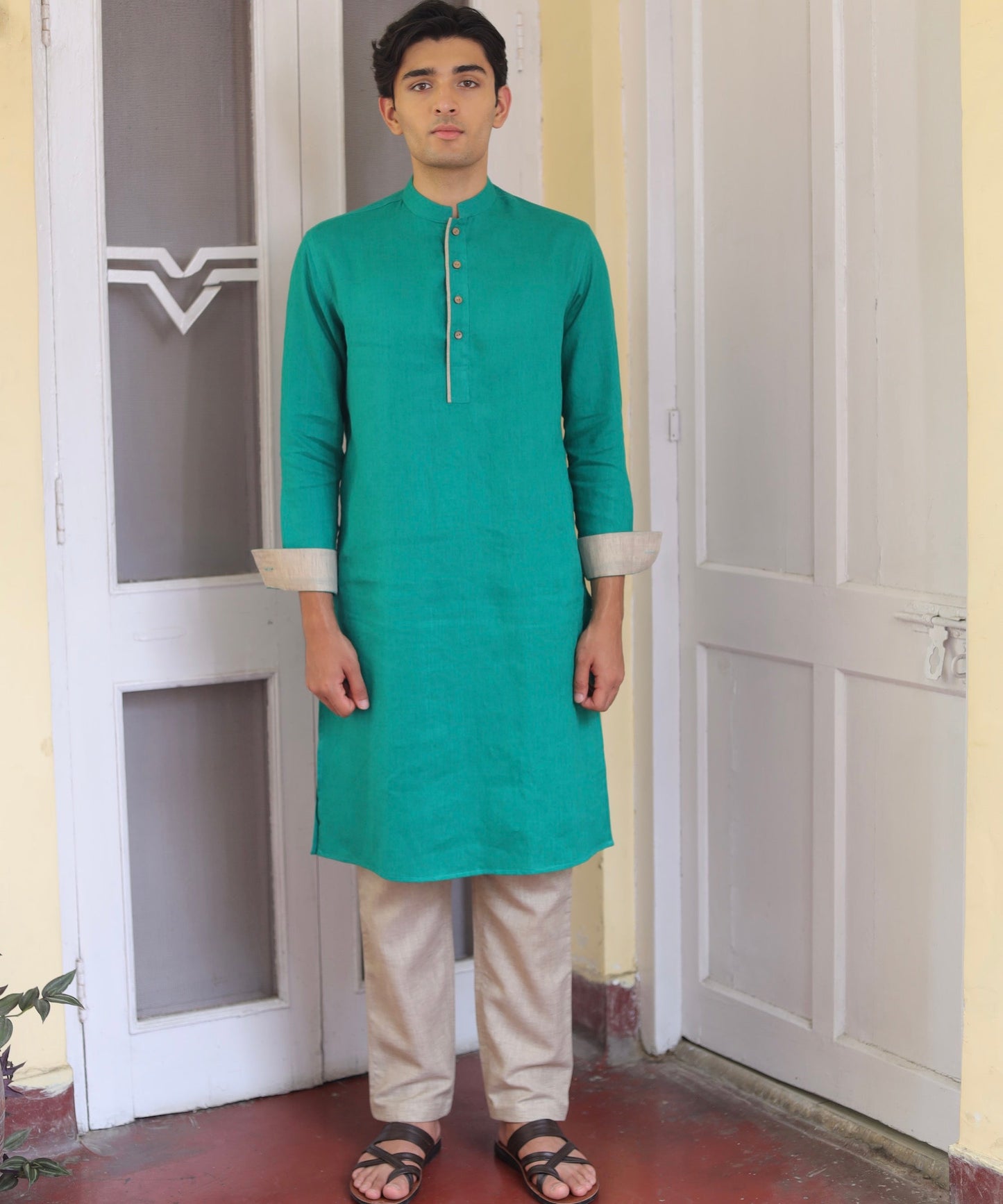 Emerald Hue Linen Kurta Pyjama Set